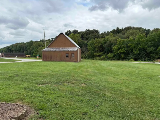 $209,700 | 101 West Ohio Street, Holland, IN 47541