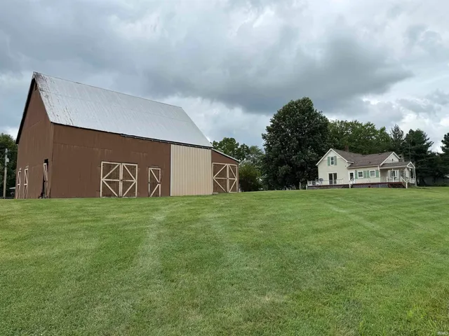 $209,700 | 101 West Ohio Street, Holland, IN 47541