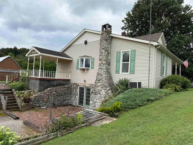 $209,700 | 101 West Ohio Street, Holland, IN 47541