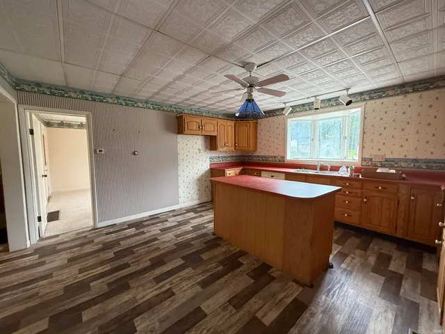 $209,700 | 101 West Ohio Street, Holland, IN 47541