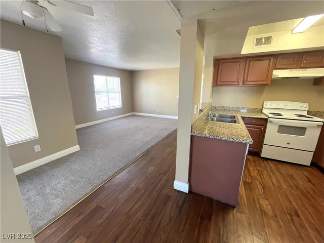 $1,050 | 6800 East Lake Mead Boulevard, Unit 2044, Las Vegas, NV 89156