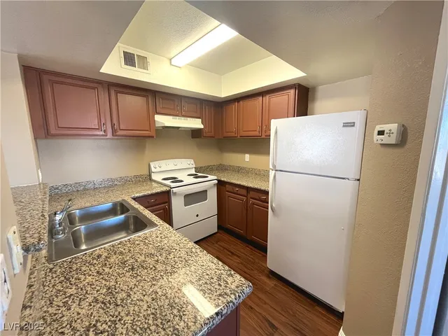 $1,050 | 6800 East Lake Mead Boulevard, Unit 2044, Las Vegas, NV 89156