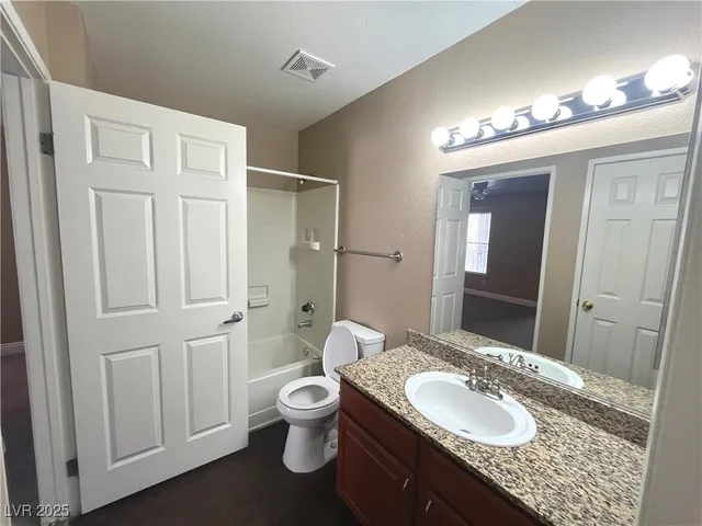 $1,050 | 6800 East Lake Mead Boulevard, Unit 2044, Las Vegas, NV 89156