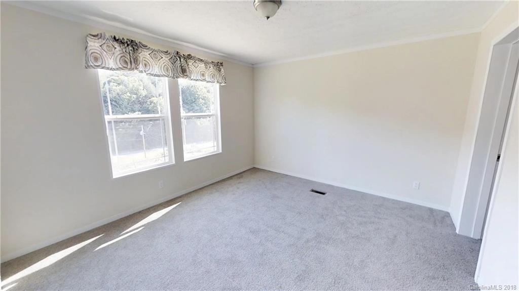 302 Grandview Road Marshall, NC 28753 - Photo 13 of 29 Gallery Image 13