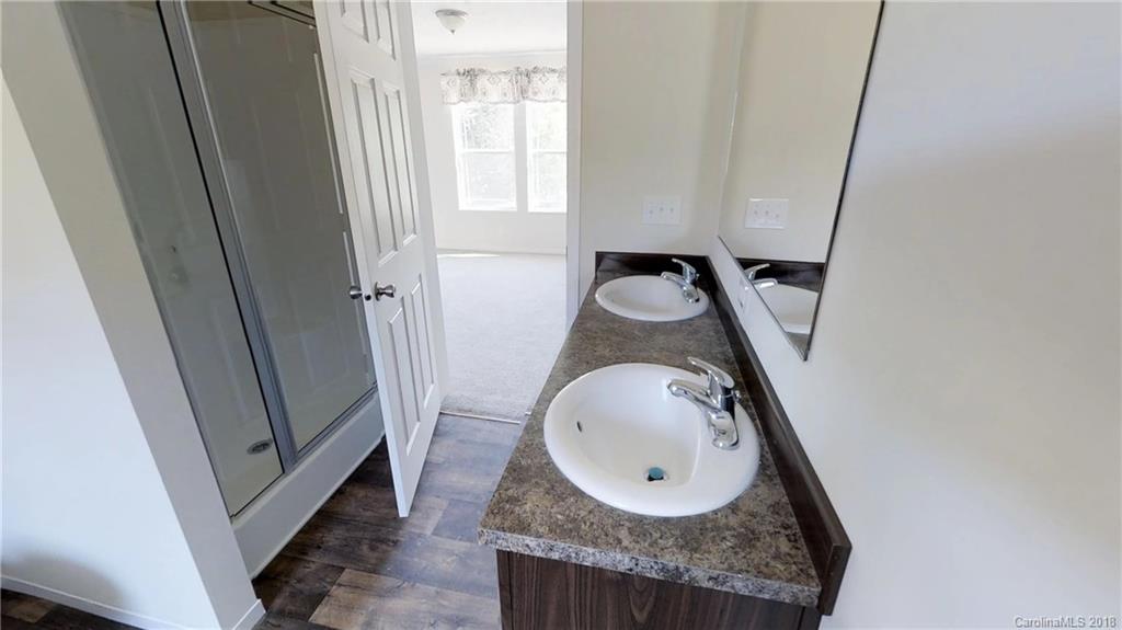 302 Grandview Road Marshall, NC 28753 - Photo 14 of 29 Gallery Image 14
