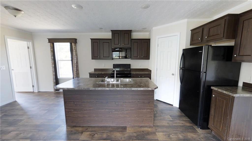 302 Grandview Road Marshall, NC 28753 - Photo 3 of 29 Gallery Image 3