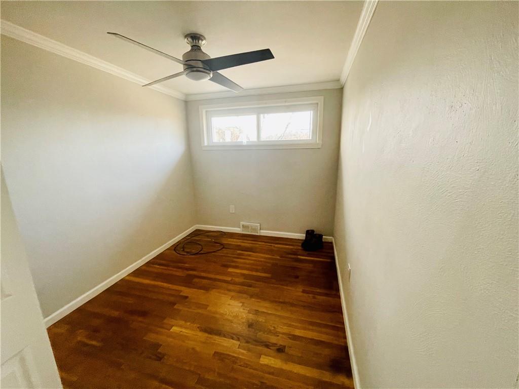 2720 Mt Troy Road Pittsburgh, PA 15212 - Photo 7 of 15 an empty room with a window