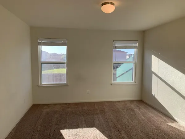 $1,695 | 217 Denson Lane, Jarrell, TX 76537