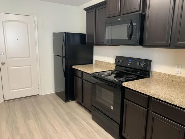 $1,695 | 217 Denson Lane, Jarrell, TX 76537