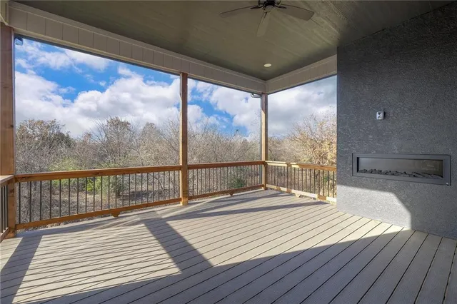 $835,000 | 916 Savannah Lane, Greenwood, MO 64034