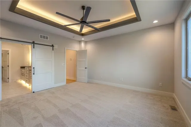 $835,000 | 916 Savannah Lane, Greenwood, MO 64034