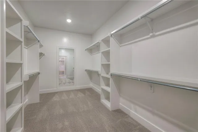 $835,000 | 916 Savannah Lane, Greenwood, MO 64034