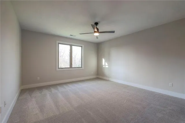 $835,000 | 916 Savannah Lane, Greenwood, MO 64034