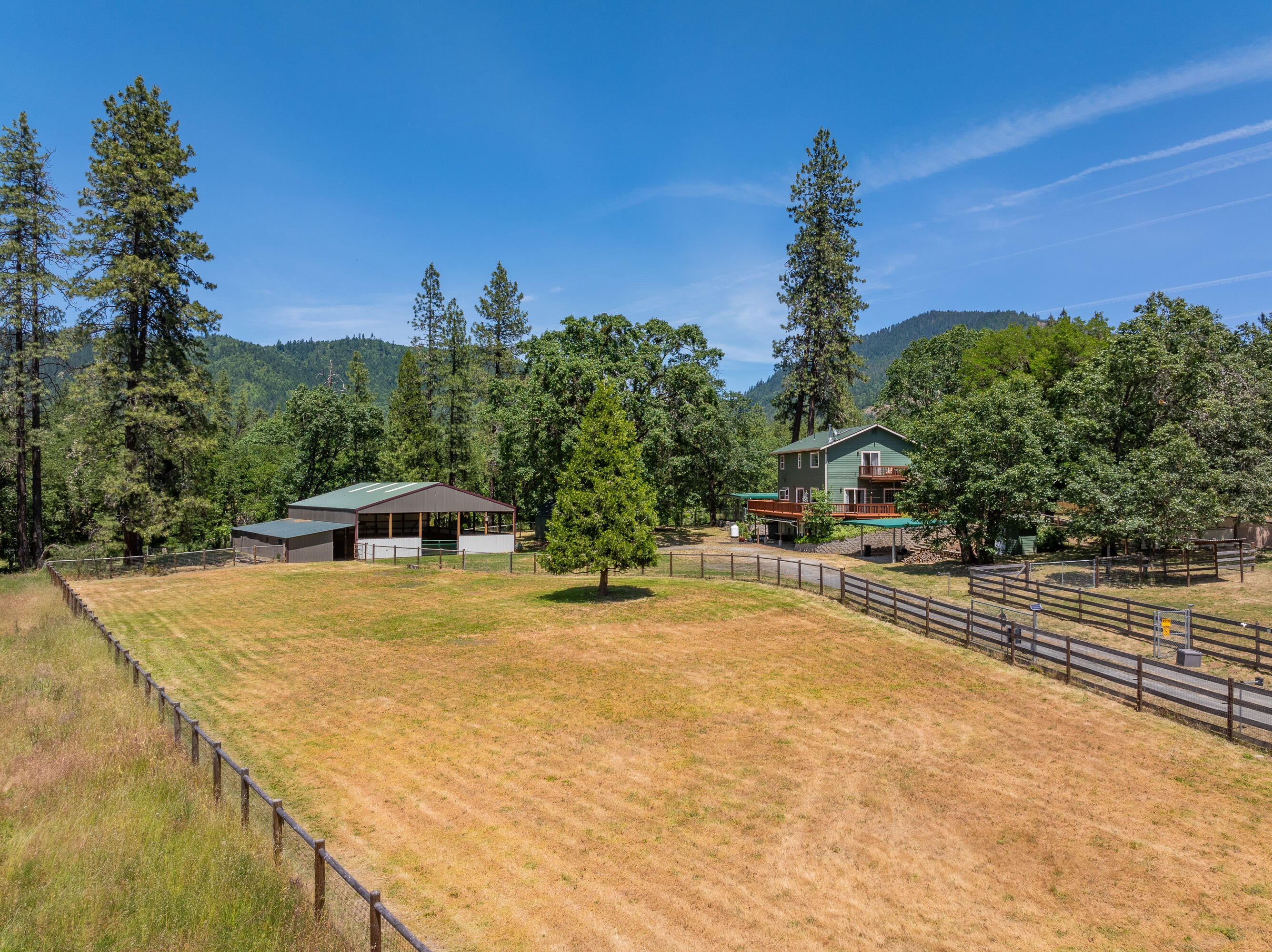 5900 Hugo Road Grants Pass, OR 97526 - Photo 29 of 41 Front Pasture