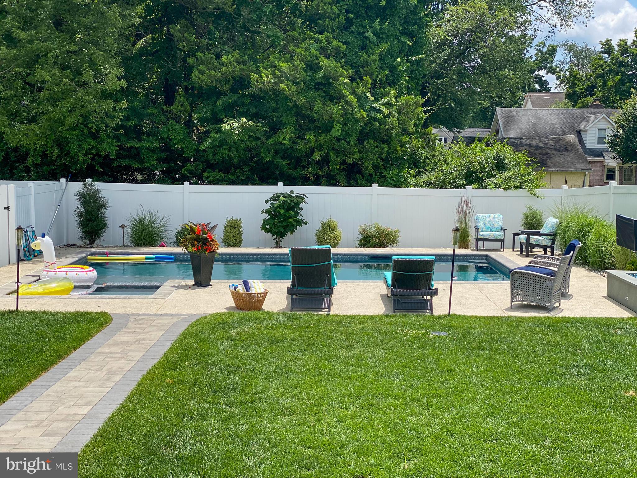 1237 Steel Road Havertown, PA 19083 - Photo 33 of 37