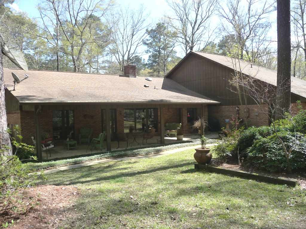 25 Rochelle Drive Brandon, MS 39047 - Photo 2 of 27 Back View