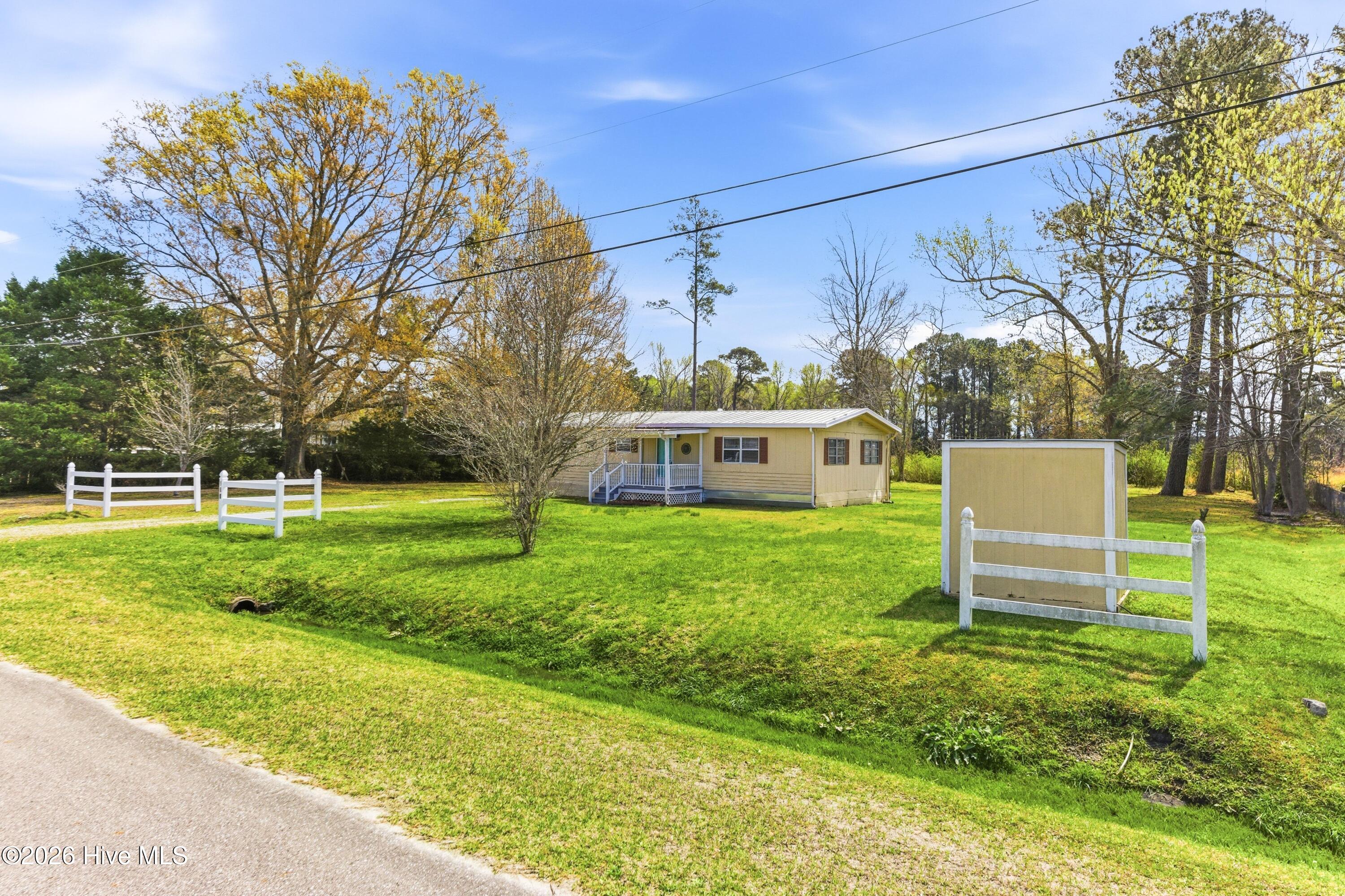 108 Gladiolus Road Castle Hayne, NC 28429 - Photo 2 of 15 002_108_gladiolus_road-02_414