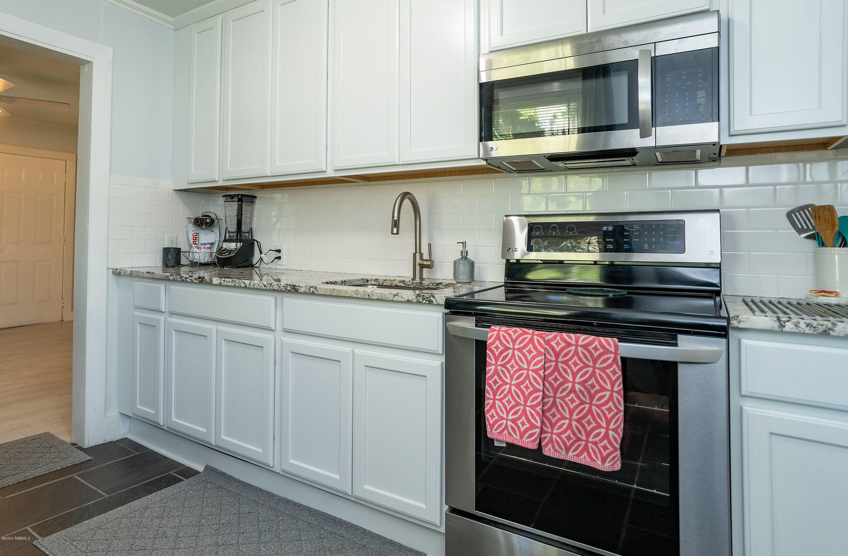 40 State Rd S-7-266 Beaufort, SC 29907 - Photo 3 of 26 DSC01336-SMALL