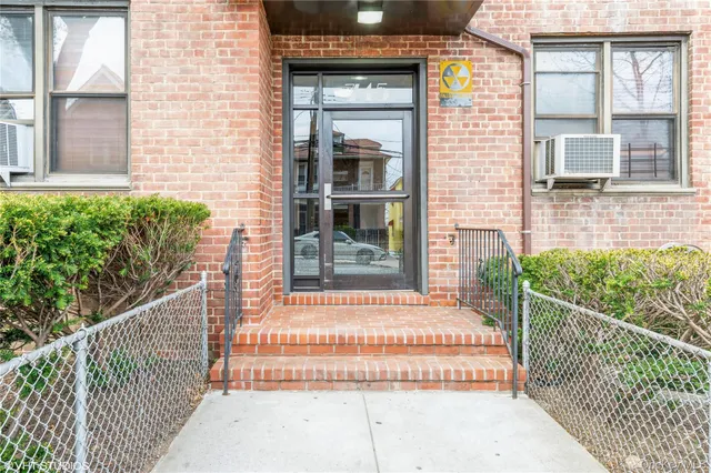 $124,000 | 745 East 231st Street, Unit 4A | Wakefield