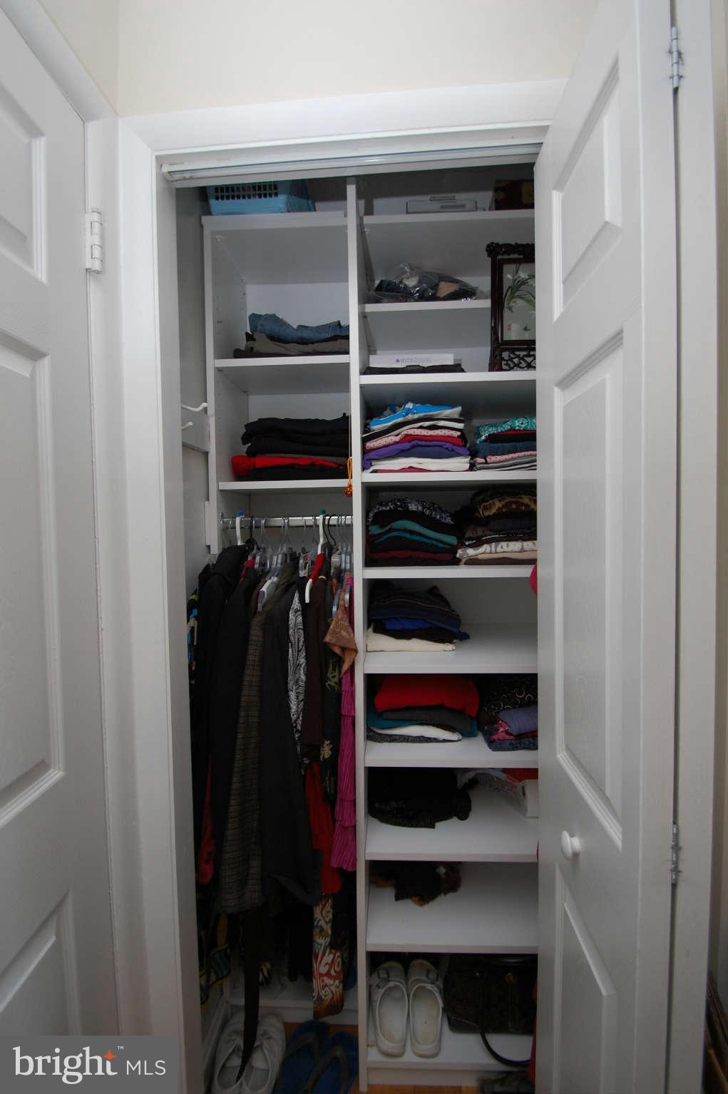 6506 Stoneham Road Bethesda, MD 20817 - Photo 7 of 16 Closet Systems