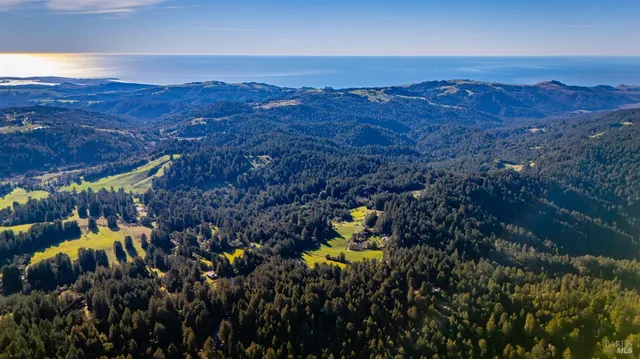 $450,000 | 17470 Willow Creek Road, Occidental, CA 95465