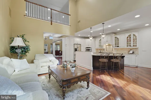 $1,145,000 | 95 Rittenhouse Circle, Newtown, PA 18940