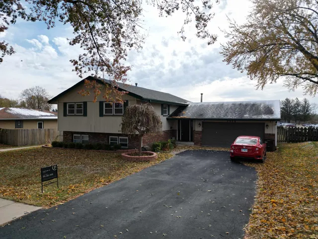 $240,000 | 3008 Carriage Lane, Rockford, IL 61101