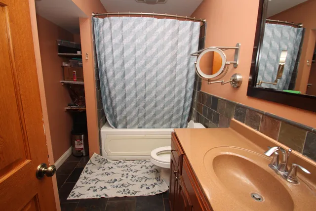 $240,000 | 3008 Carriage Lane, Rockford, IL 61101