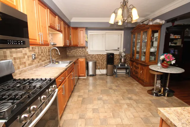 $240,000 | 3008 Carriage Lane, Rockford, IL 61101