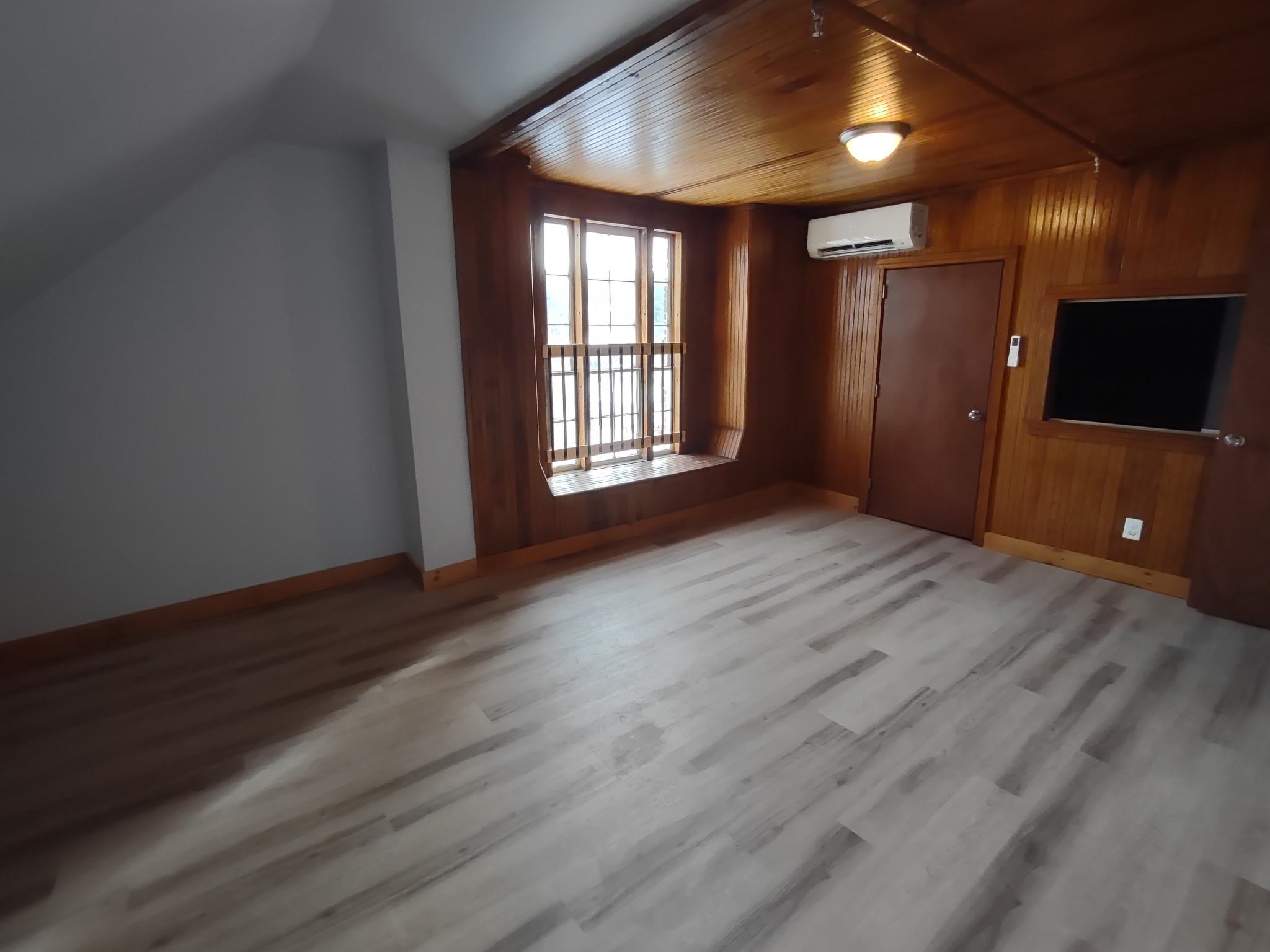 109 Pleasant Street, Unit 302 Claremont, NH 03743 - Photo 9 of 13