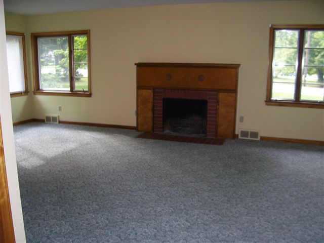 3176 East High Street Springfield, OH 45505 - Photo 2 of 7
