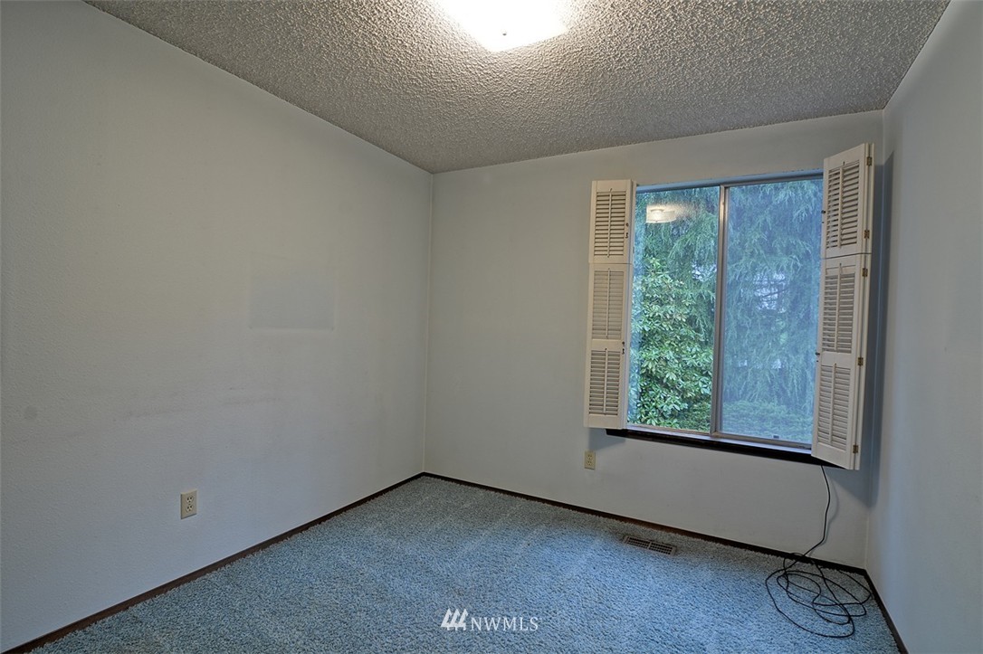 19910 89th Place West Edmonds, WA 98026 - Photo 13 of 22 Gallery Image 13