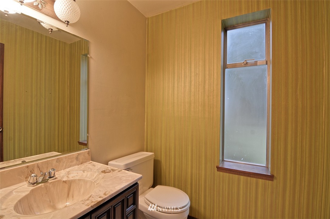 19910 89th Place West Edmonds, WA 98026 - Photo 16 of 22 Gallery Image 16