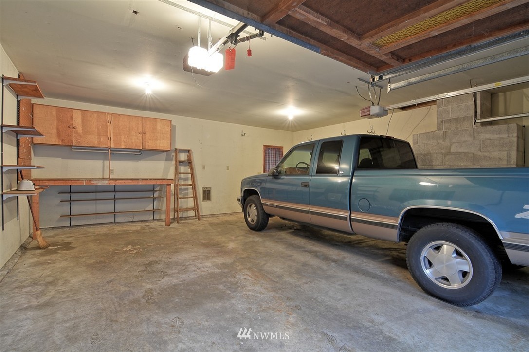 19910 89th Place West Edmonds, WA 98026 - Photo 18 of 22 Gallery Image 18