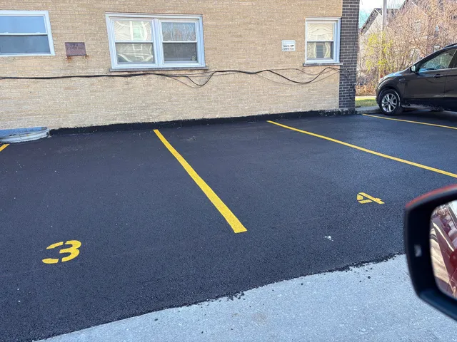 $1,595 | 7745 Adams Street, Unit 1W, Forest Park, IL 60130