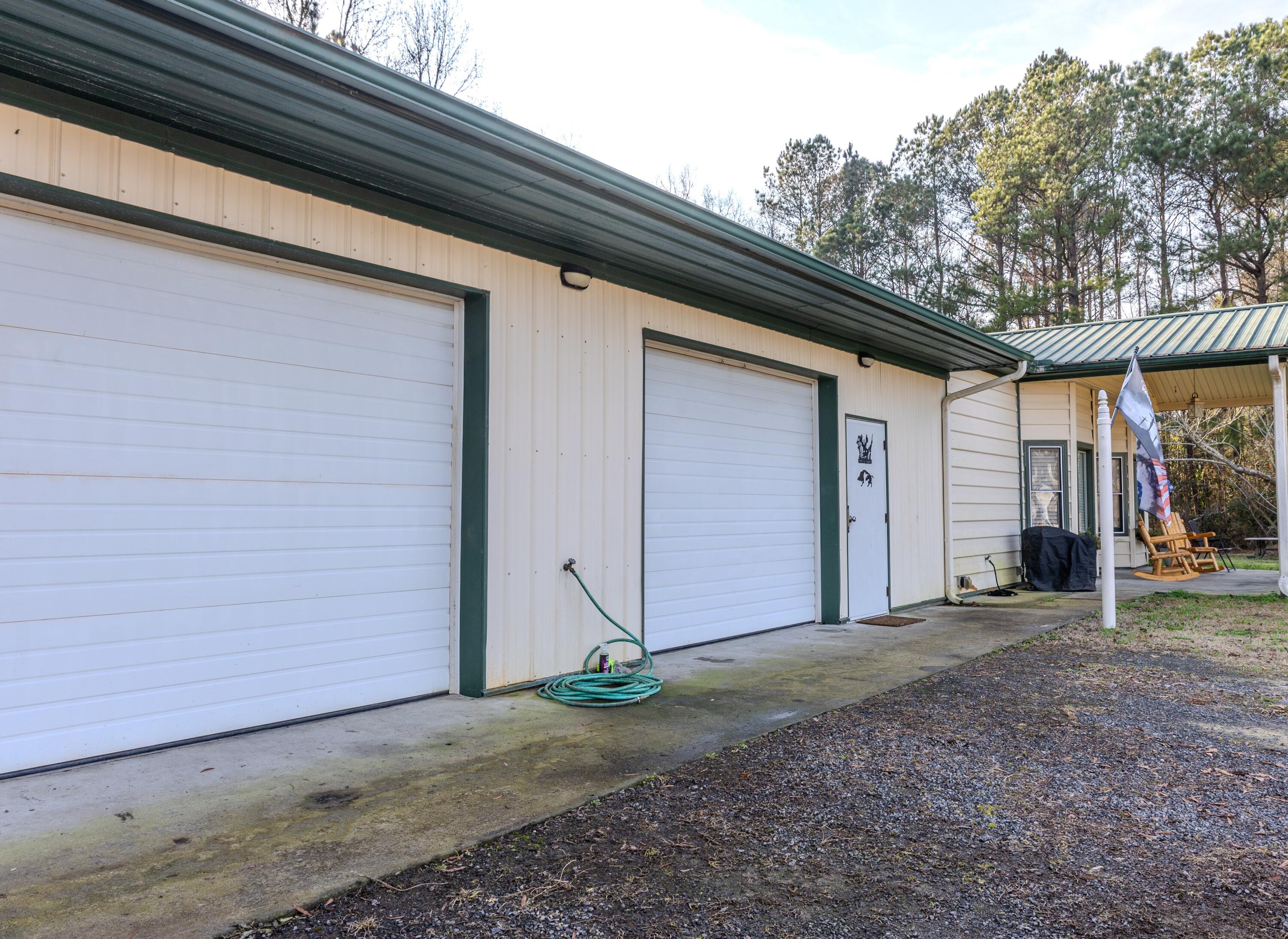 1237 Bethera Road Bonneau, SC 29431 - Photo 11 of 79 1237 Bethera Listing Images (11 of 82)