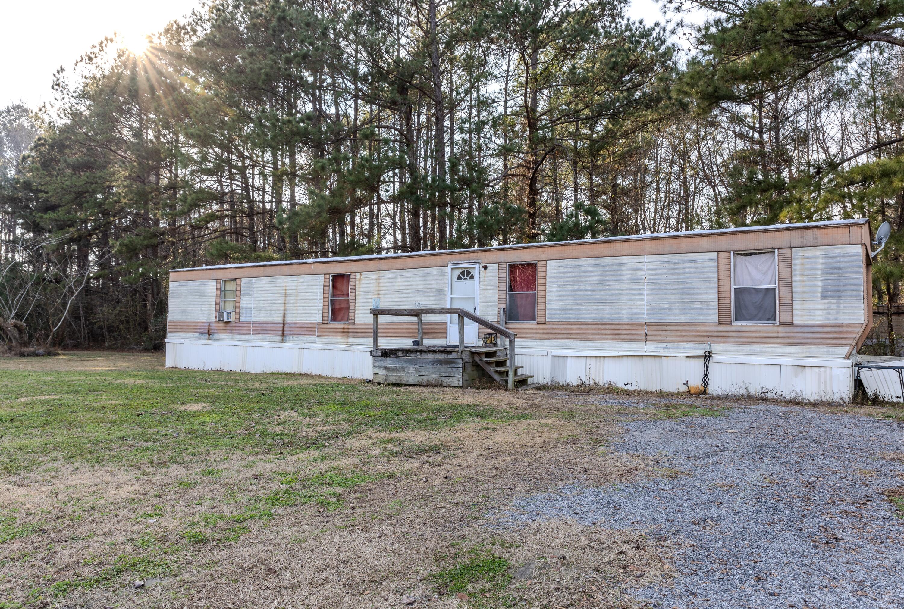 1237 Bethera Road Bonneau, SC 29431 - Photo 15 of 79 1237 Bethera Listing Images (15 of 82)