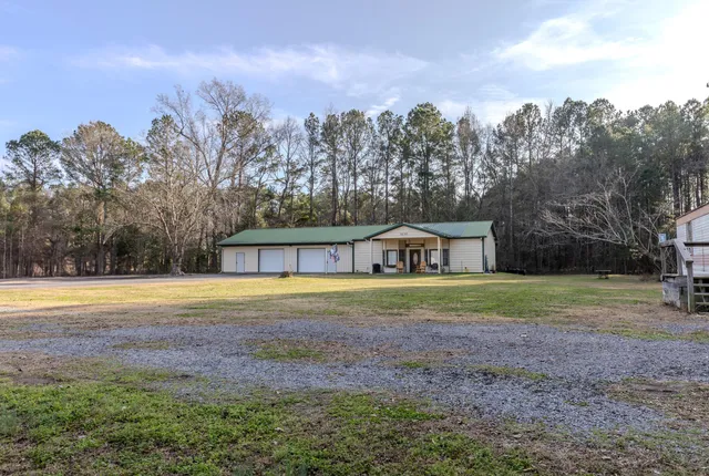 $425,000 | 1237 Bethera Road, Bonneau, SC 29431