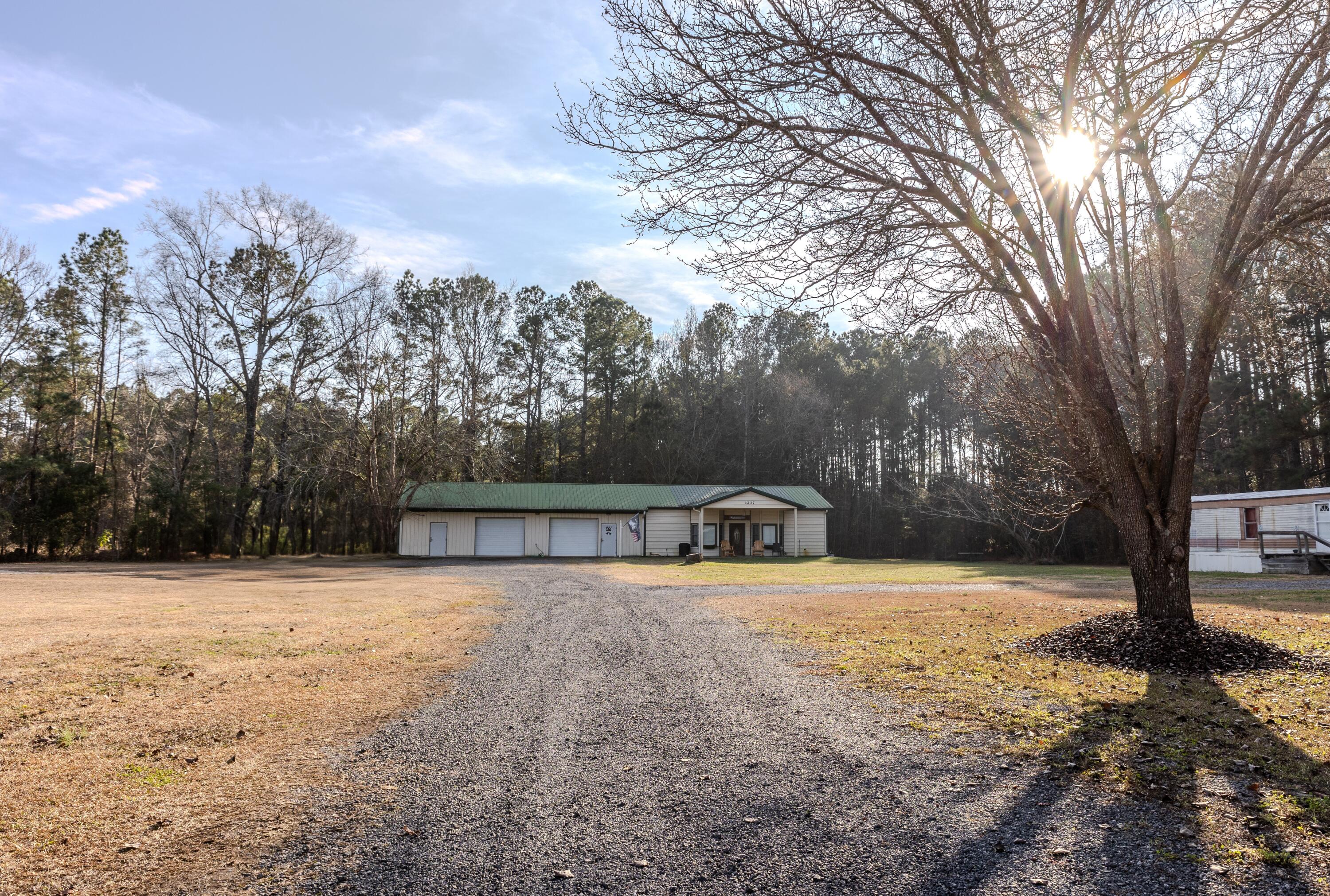 1237 Bethera Road Bonneau, SC 29431 - Photo 23 of 79 1237 Bethera Listing Images (23 of 82) (