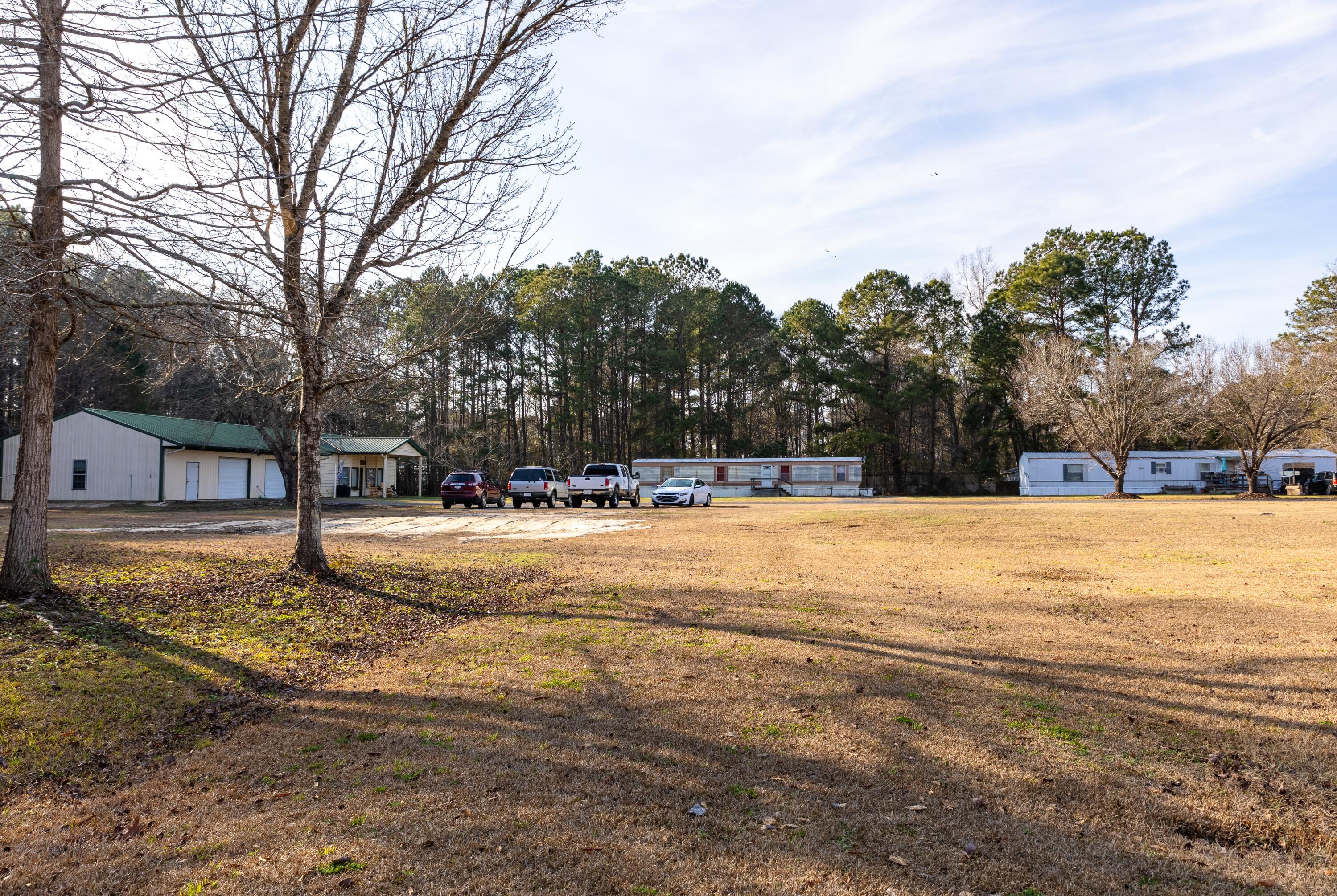 1237 Bethera Road Bonneau, SC 29431 - Photo 4 of 79 1237 Bethera Listing Images (3 of 82)