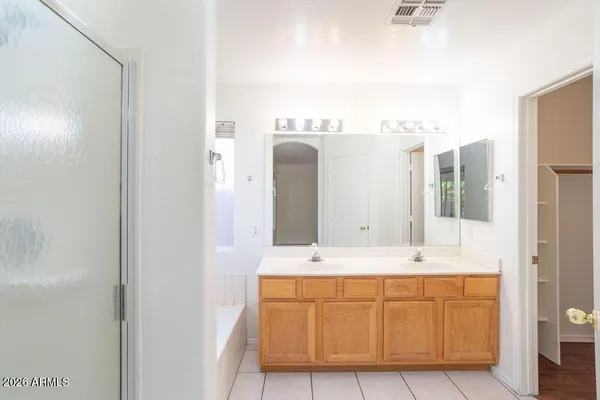 $2,500 | 19015 North 25th Place, Phoenix, AZ 85050