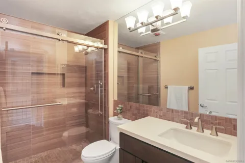 $585,000 | 155 Rosebay Drive, Unit 37, Encinitas, CA 92024
