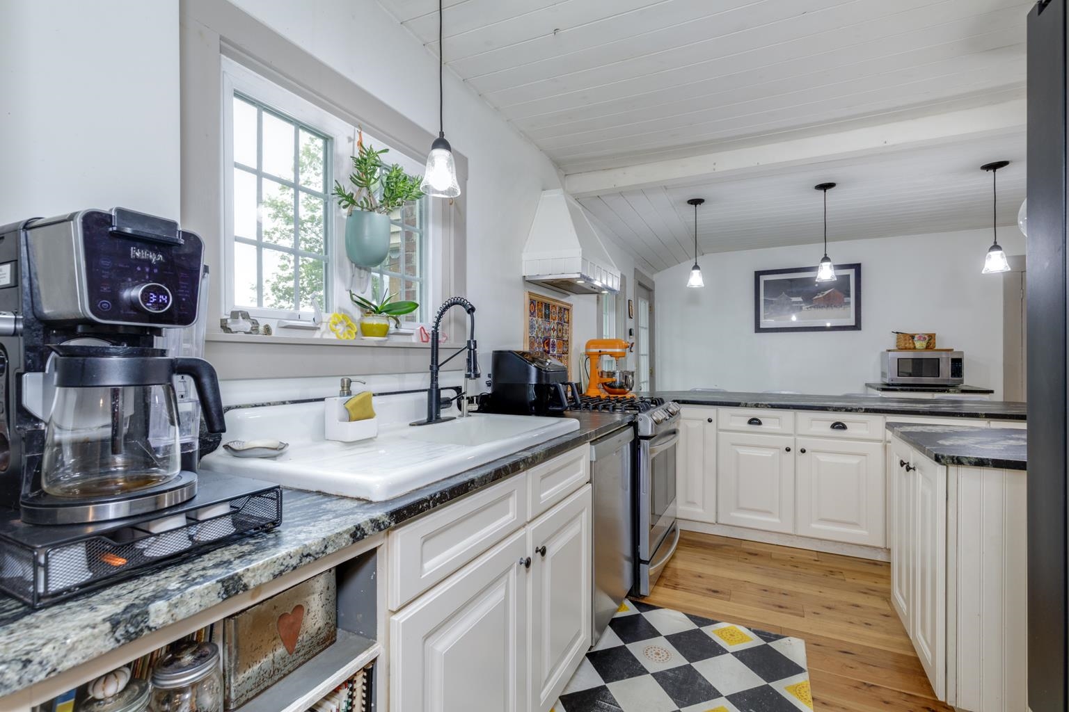 161 Hoit Road Concord, NH 03301 - Photo 8 of 59