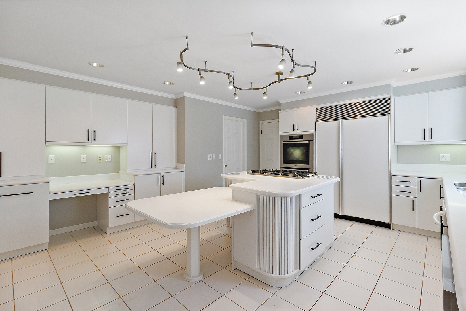 6 Heather Hill Bourbonnais, IL 60914 - Photo 10 of 48