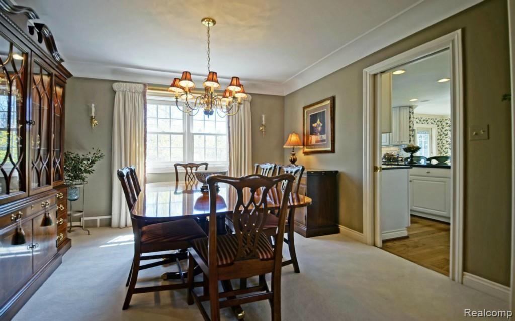 1023 Canterbury Road Grosse Pointe, MI 48236 - Photo 7 of 31 7-photo-web-1680x1050-200658.jpg