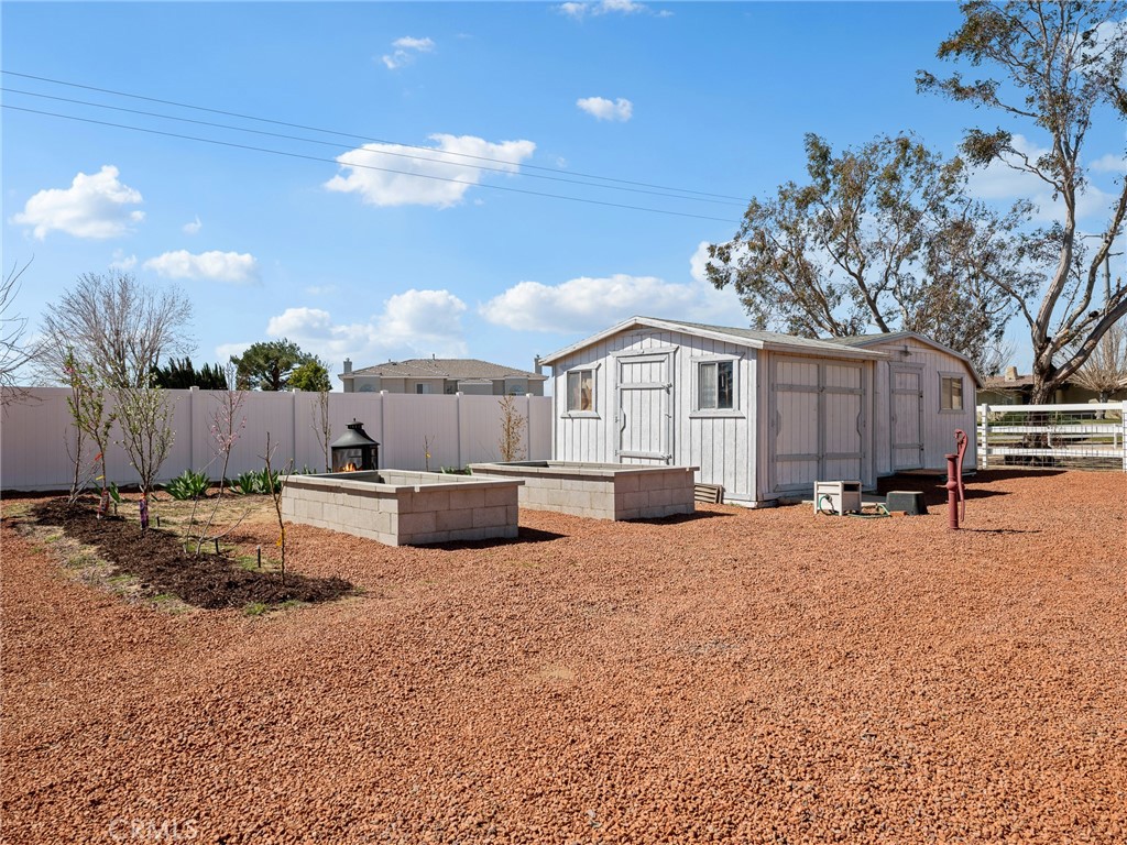 18965 Shetland Road Apple Valley, CA 92308 - Photo 36 of 45