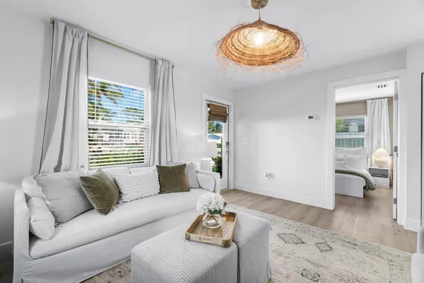 $4,500 | 512 49th Street, West Palm Beach, FL 33407