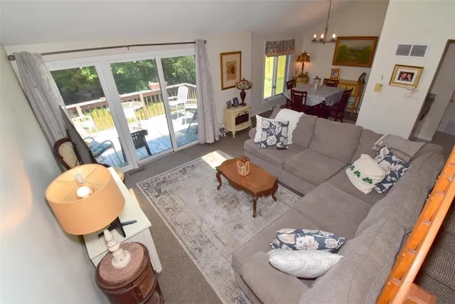 $479,900 | 260 Sweet Allen Farm Road, Unit B3, South Kingstown, RI 02879