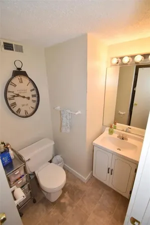 $449,900 | 260 Sweet Allen Farm Road, Unit B3, South Kingstown, RI 02879