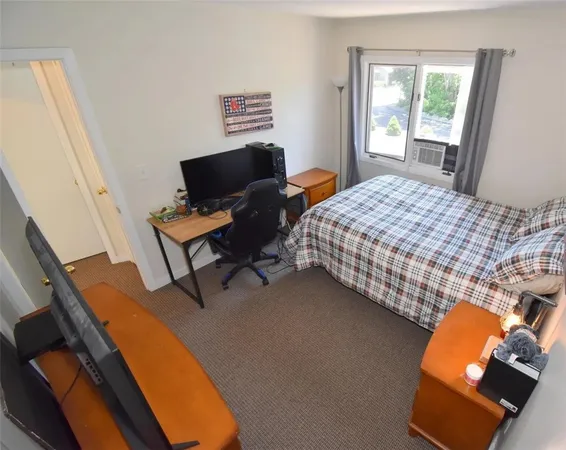 $449,900 | 260 Sweet Allen Farm Road, Unit B3, South Kingstown, RI 02879